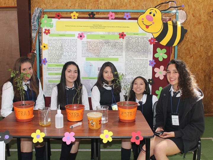 Escolares Exhiben sus trabajos en la 6° versión de la Feria Científica